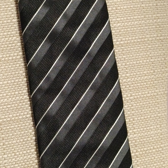 BOSS Hugo Boss Silk Necktie Gray Black Striped Tie Made in Italy Textured Formal - Picture 9 of 11